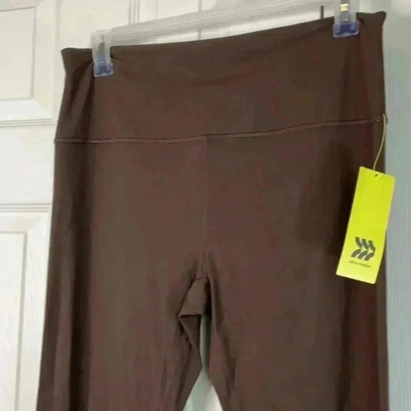 All in Motion Soft Ultra High-Rise Flare
Leggings - Dark Brown Size 1X - Picture 5 of 10